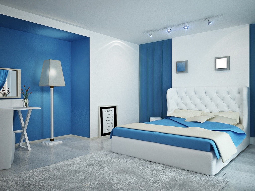 Спальня с голубыми элементами
