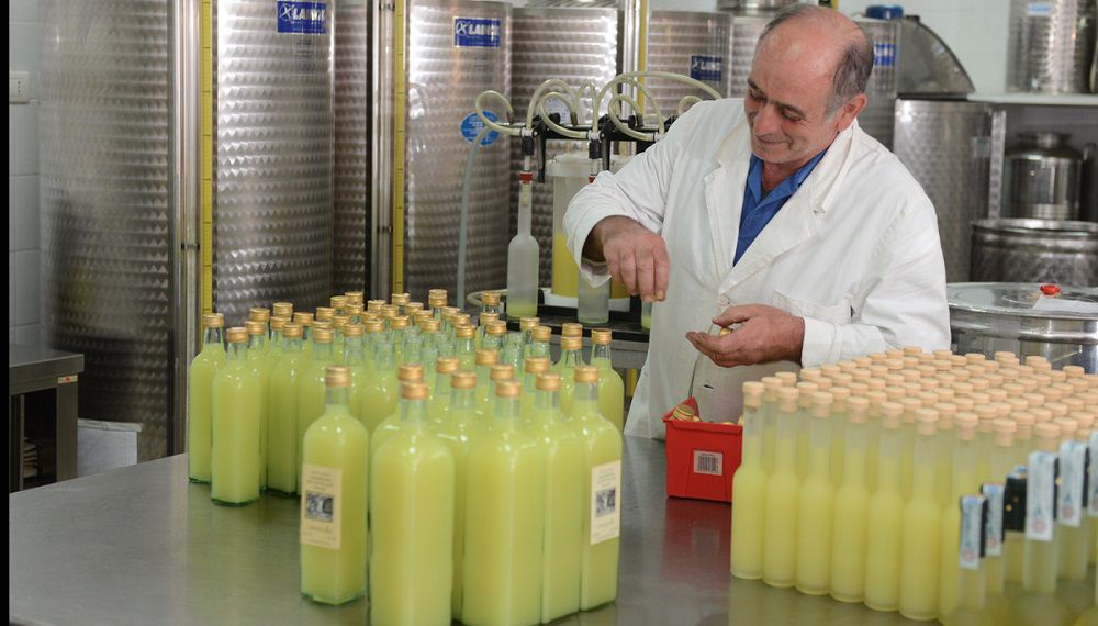 Как производится лимончелло